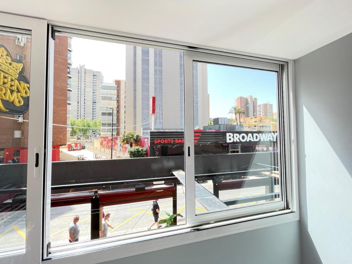 New Square Ocean Apartment Бенидорм Екстериор снимка