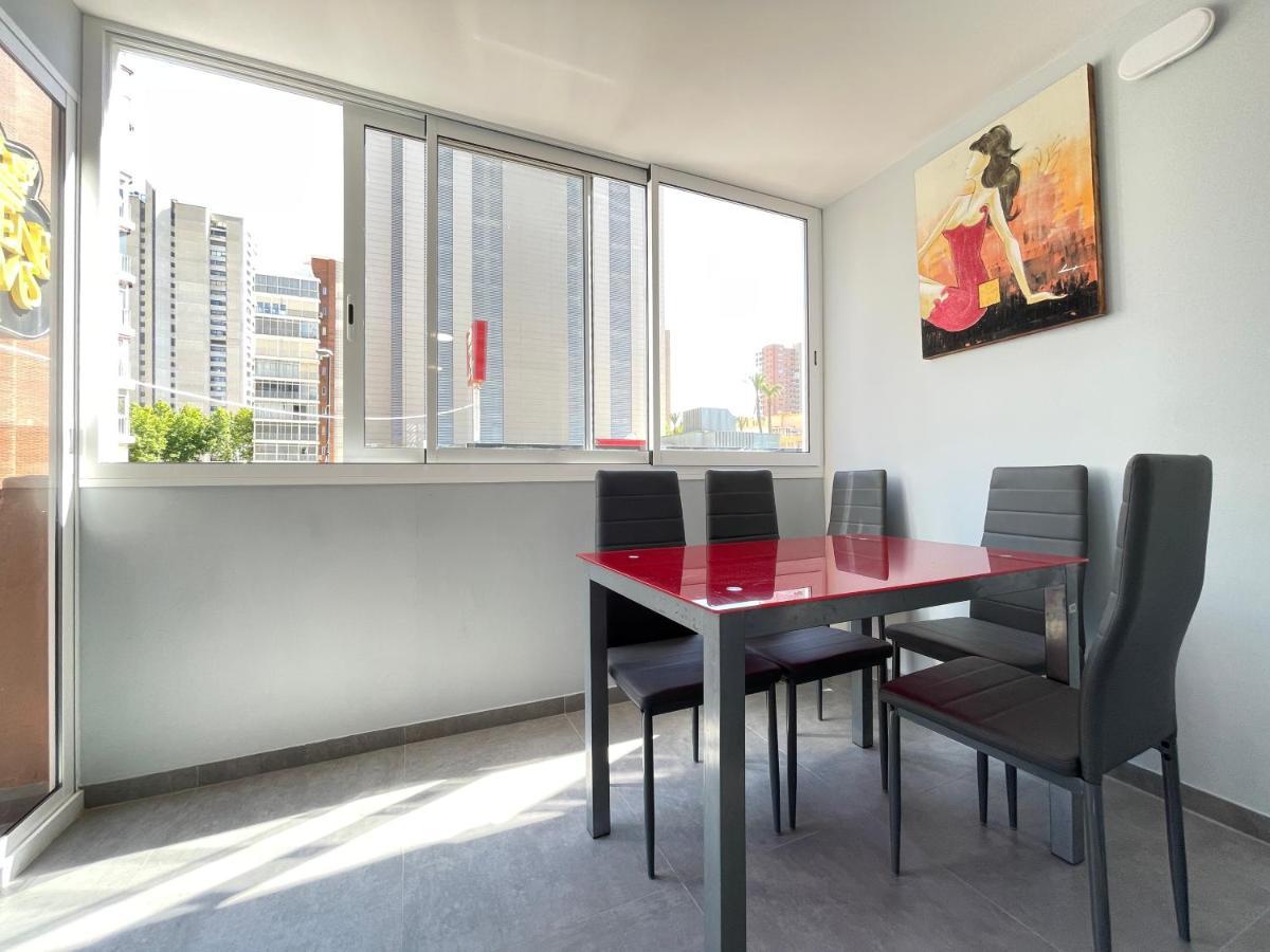 New Square Ocean Apartment Бенидорм Екстериор снимка