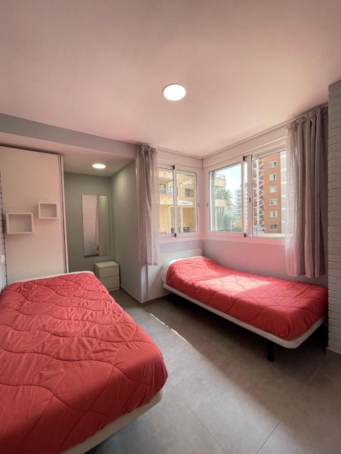 New Square Ocean Apartment Бенидорм Екстериор снимка
